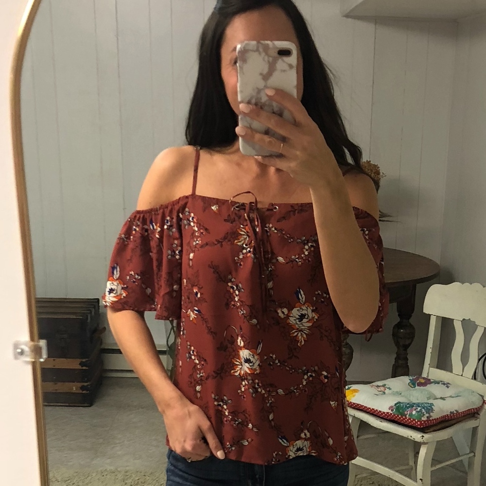 Cold Shoulder Floral Lily White Top